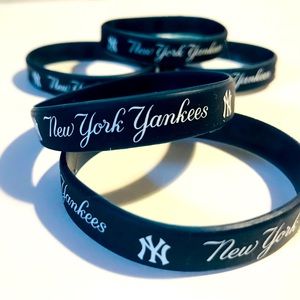 The New York Yankees Fan Bands Set Of 5 Brand New